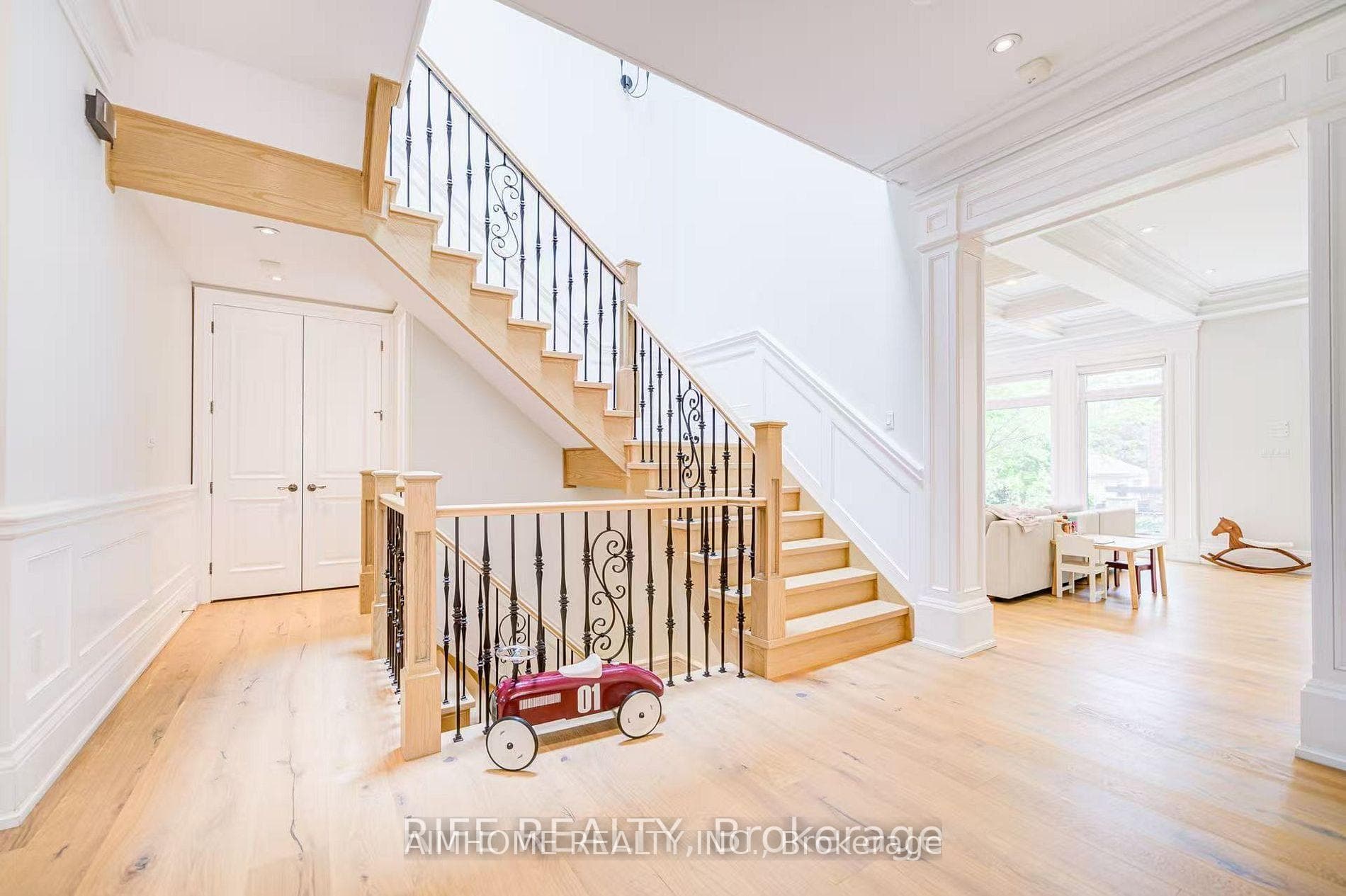 103 Burndale Avenue photo 11