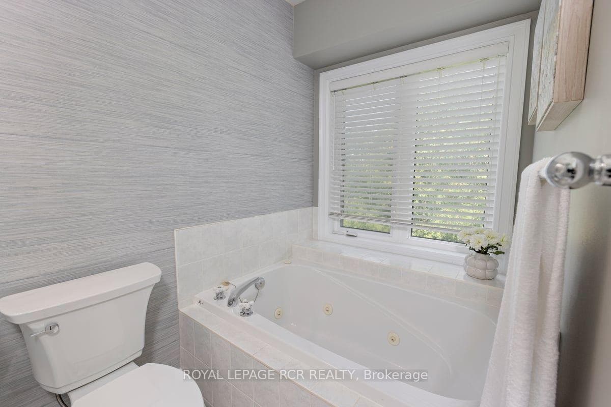 1065 On Bogart Circle photo 16