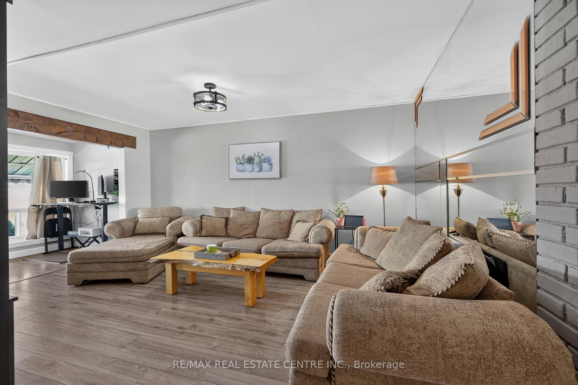 220 Paling Avenue photo 8