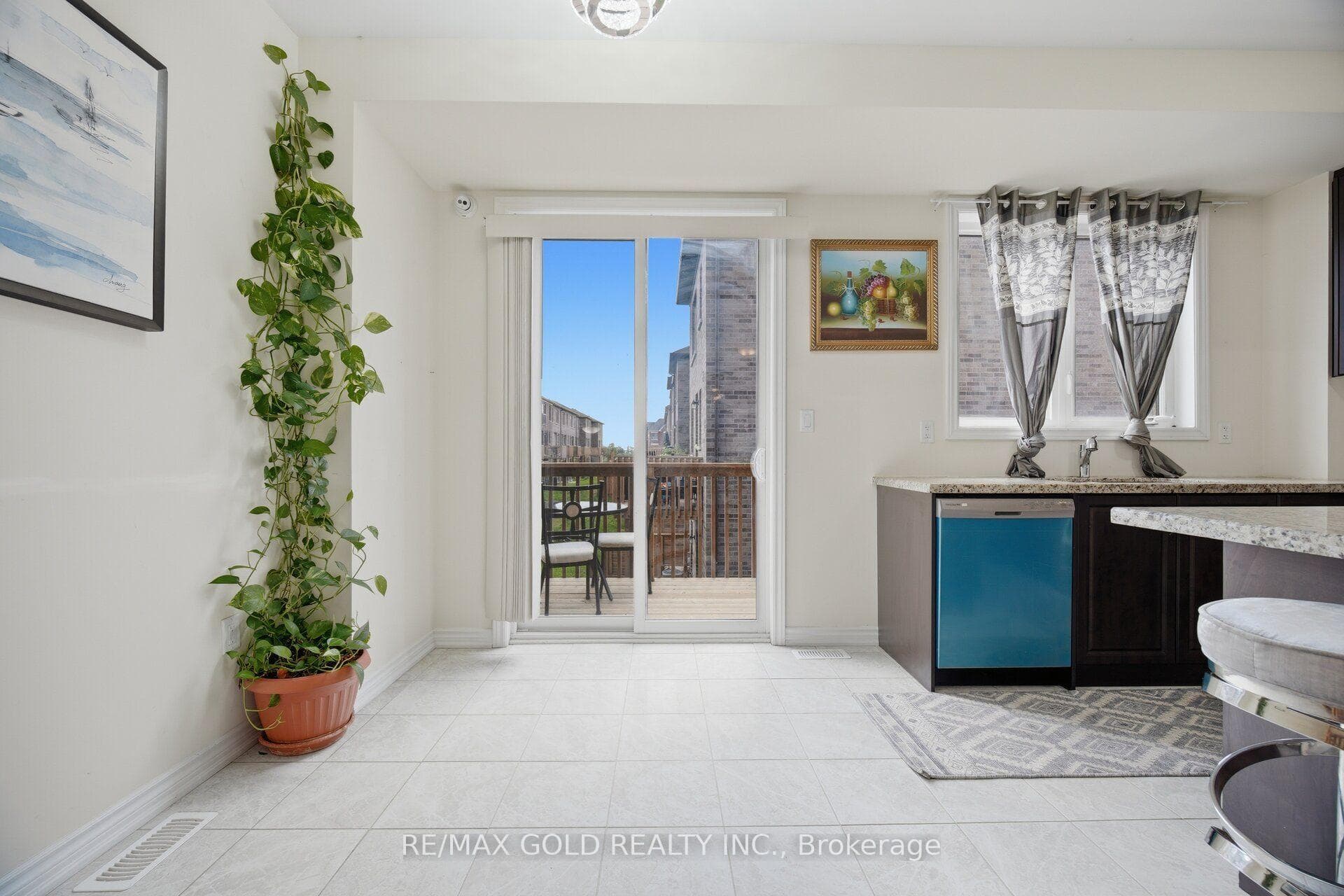 9 Arcola Street photo 10
