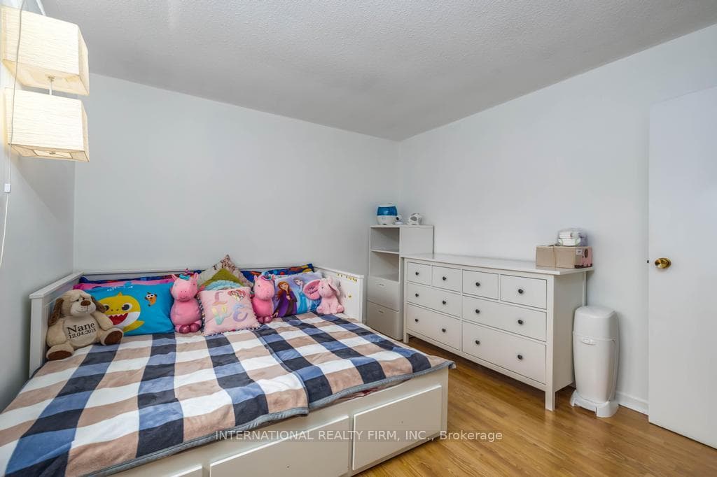 30 Colette Drive photo 19
