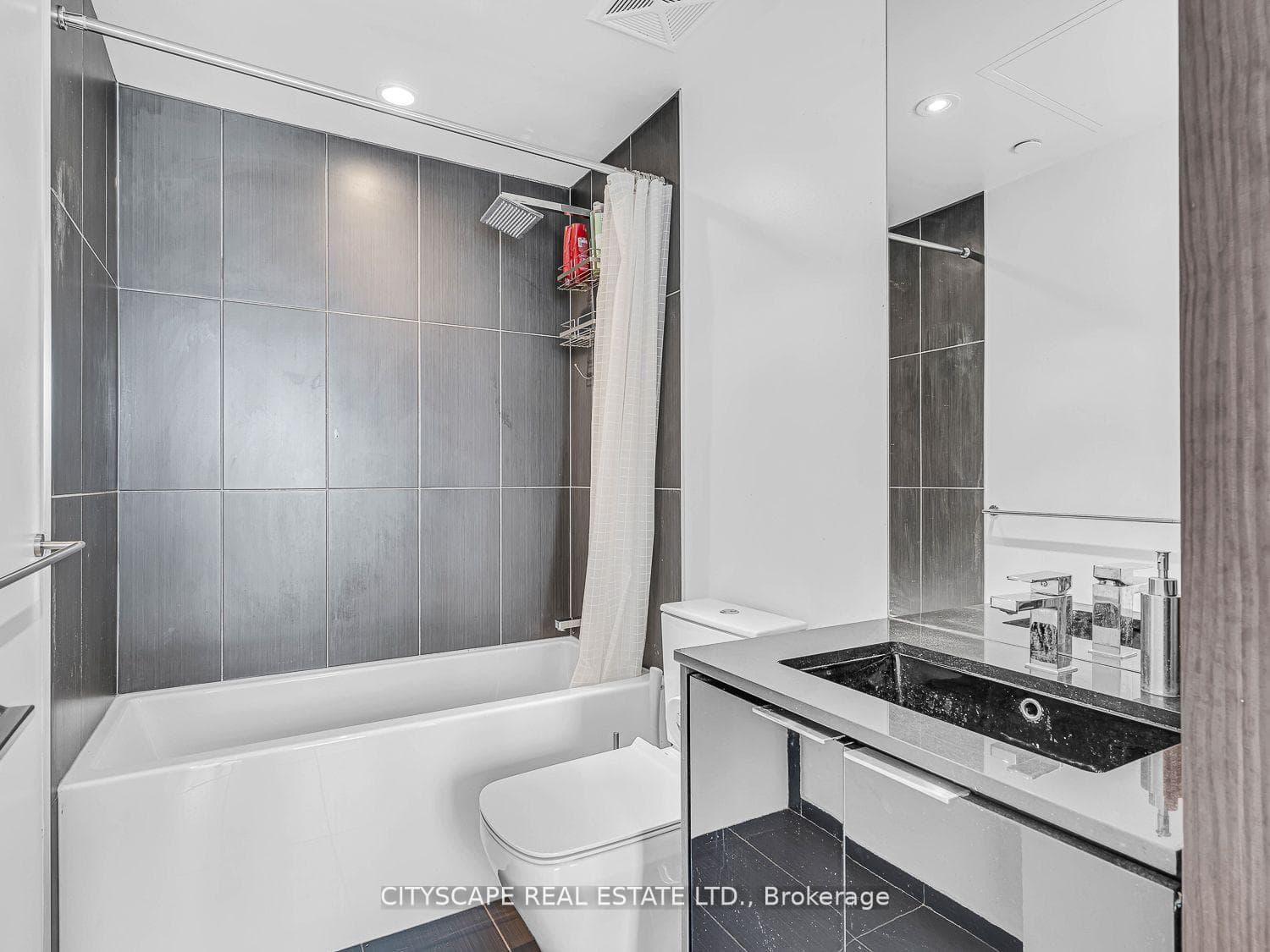70 Temperance Street Unit 3915 photo 25