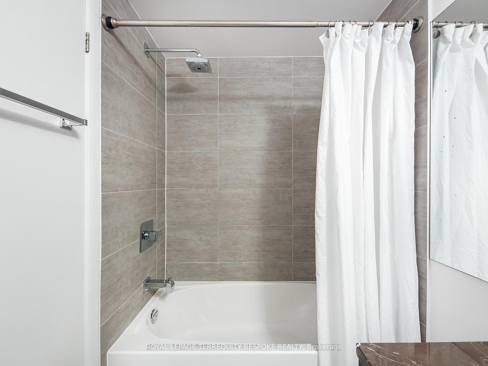478 King Street Unit 202 photo 23