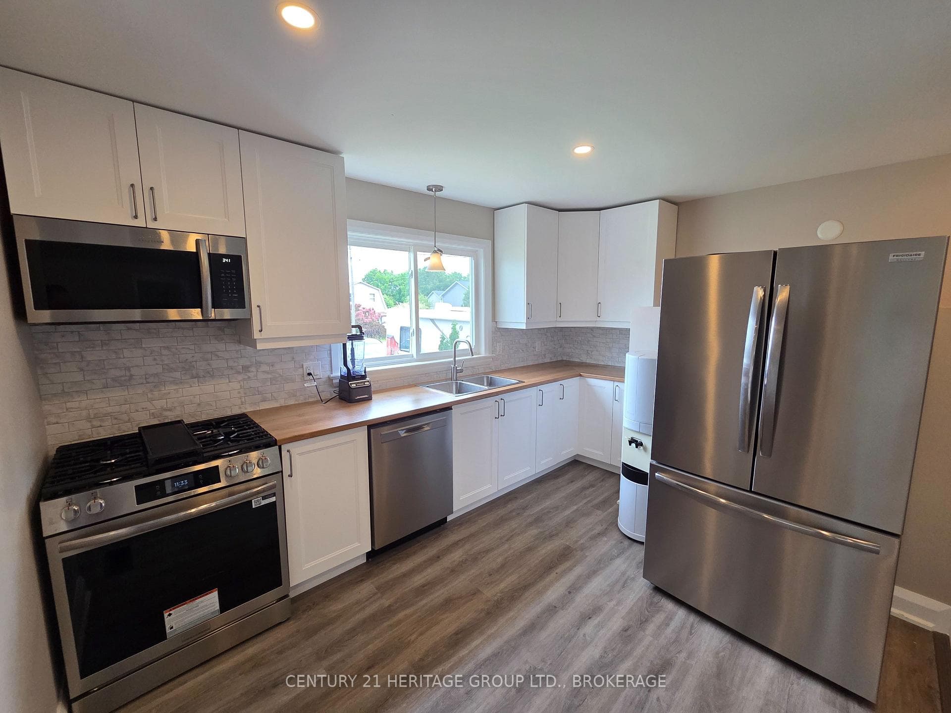 7510 Roger Stevens Drive photo 6