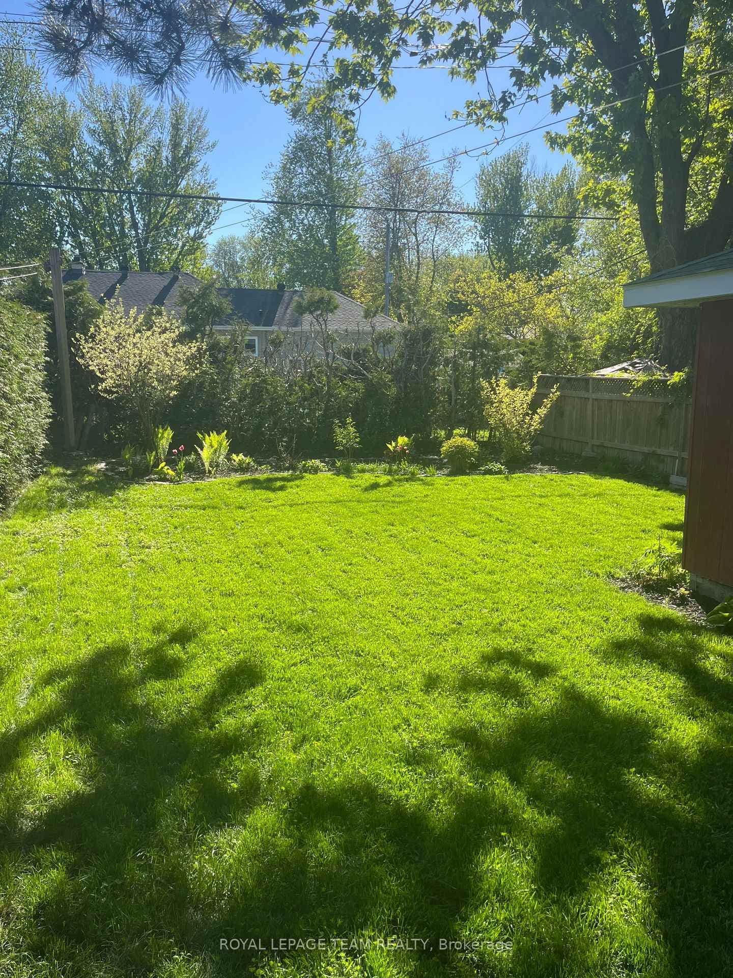 858 Riddell Avenue photo 3