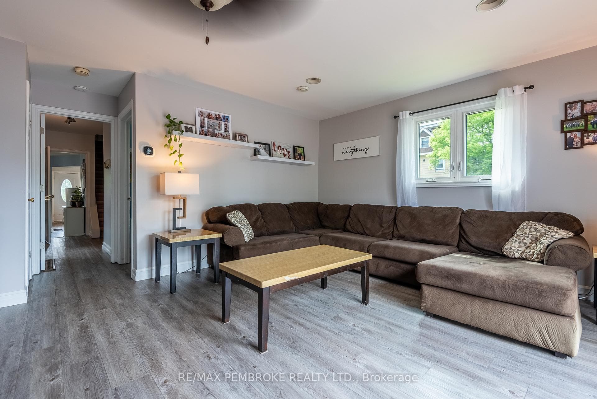 560 Boundary Road photo 14
