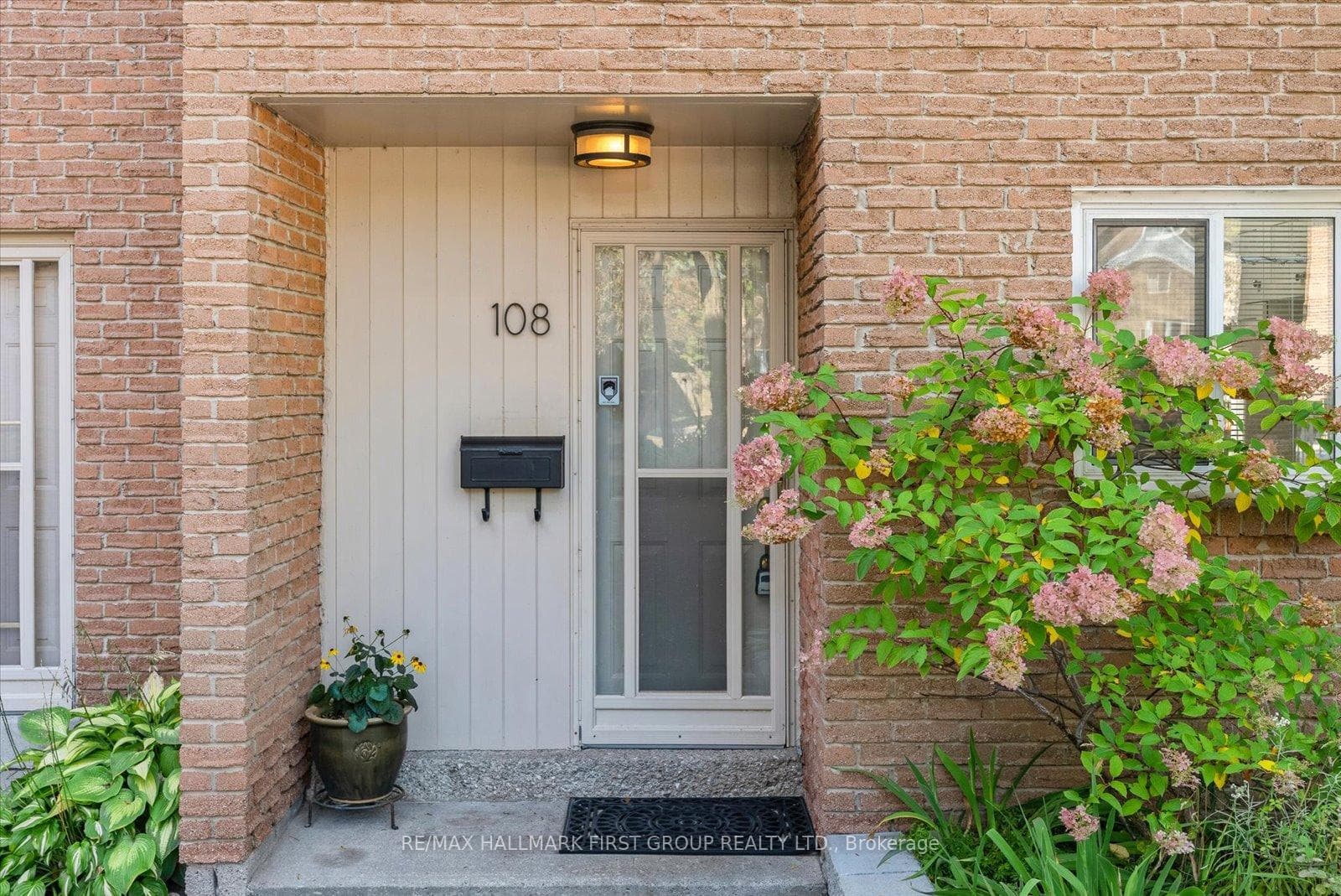 275 Manse Road Unit 108 photo 3