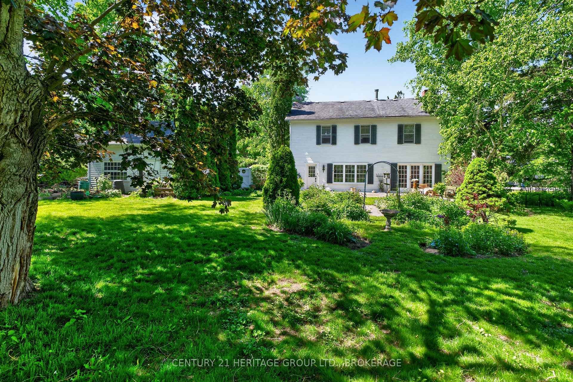 136 Old Danforth Road photo 10