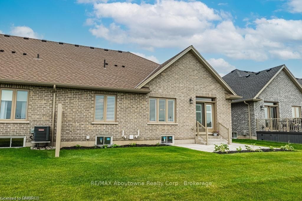 261 SCHOONER Drive photo 39