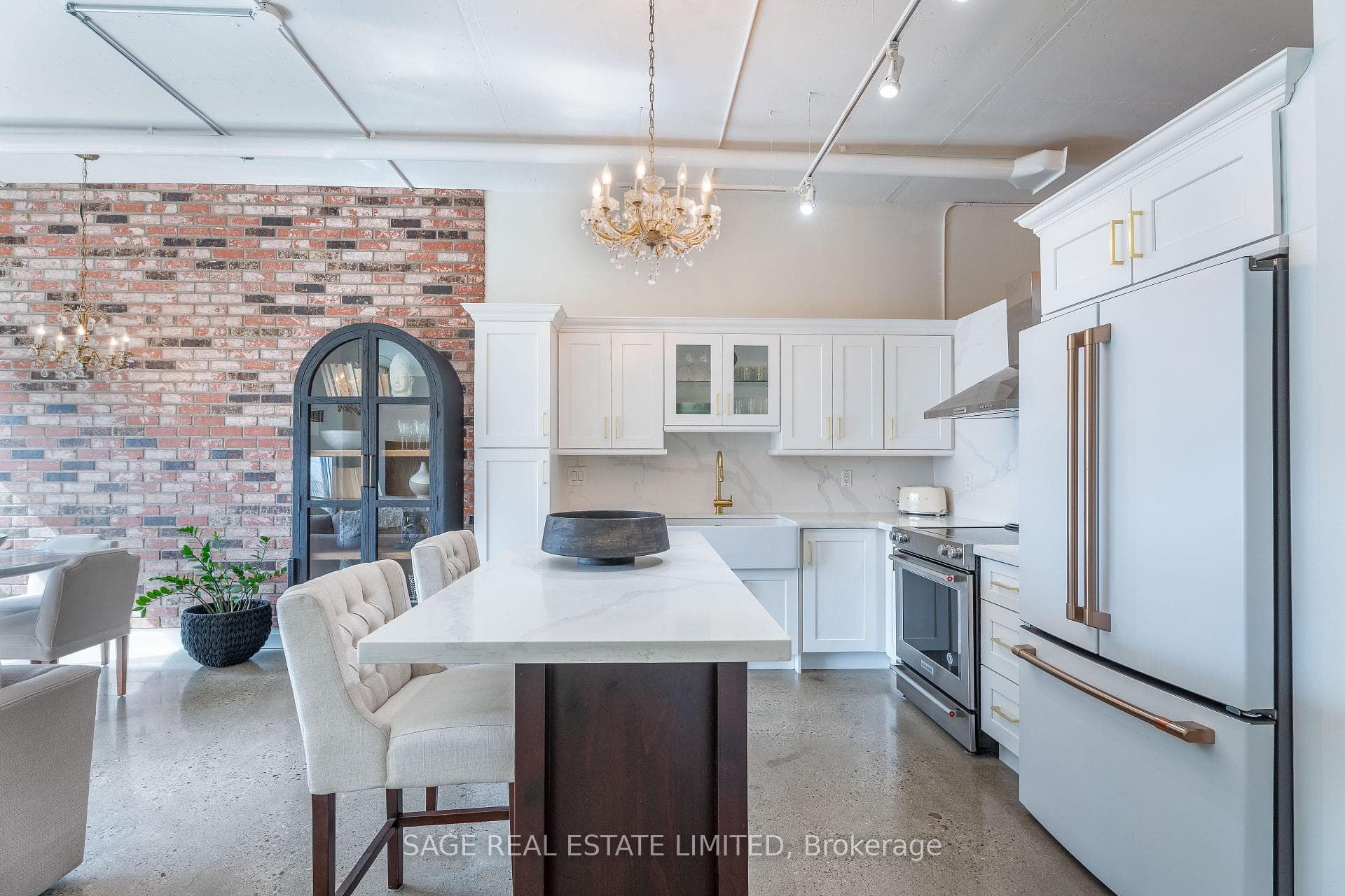 2 Fieldway Road Unit 207 photo 9
