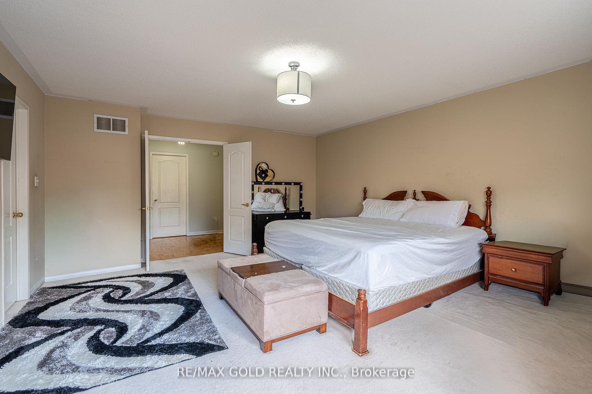 10 Sugarcane Avenue photo 17