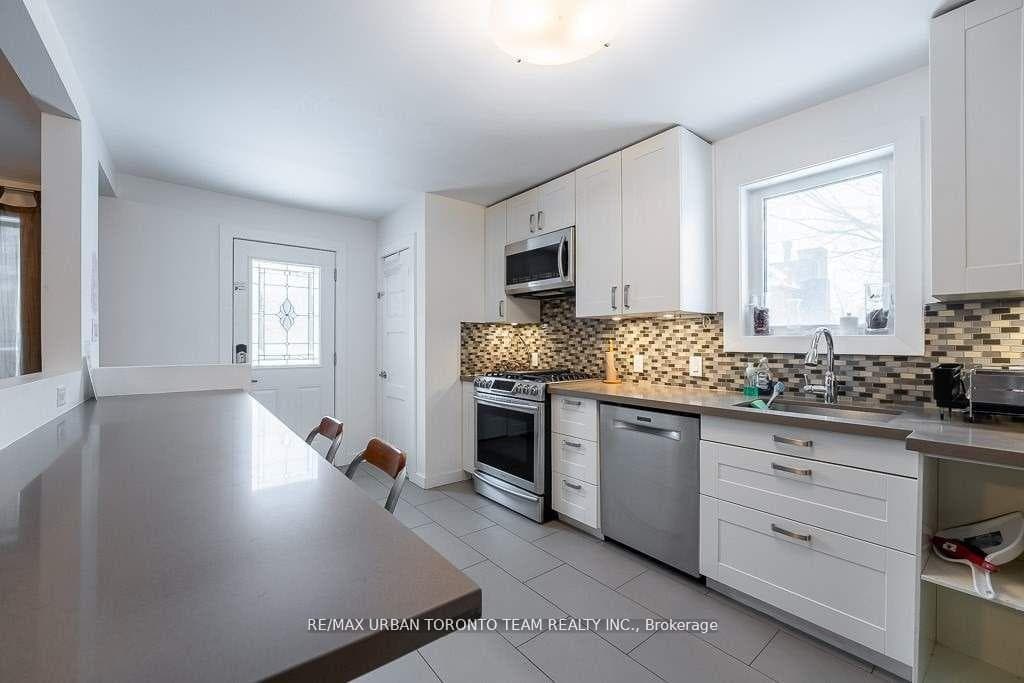 1277 Broadview Avenue Unit Main photo 3