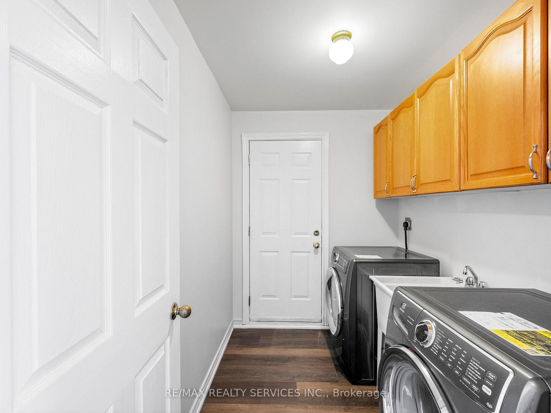 19 Gold Park Place photo 14