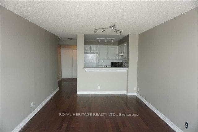 11 Lee Centre Drive Unit 2212 photo 7