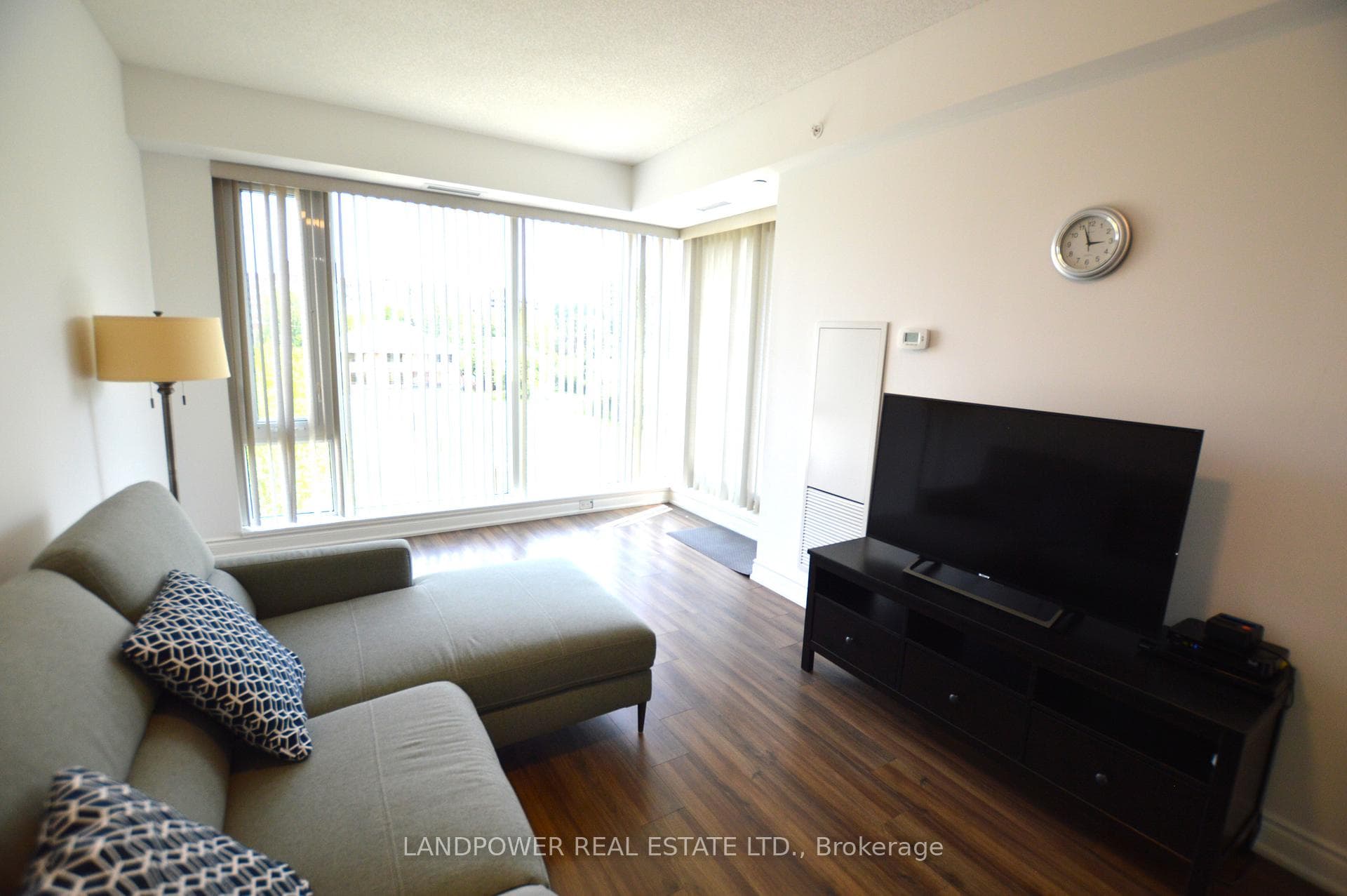 9618 Yonge Street Unit 220 photo 21