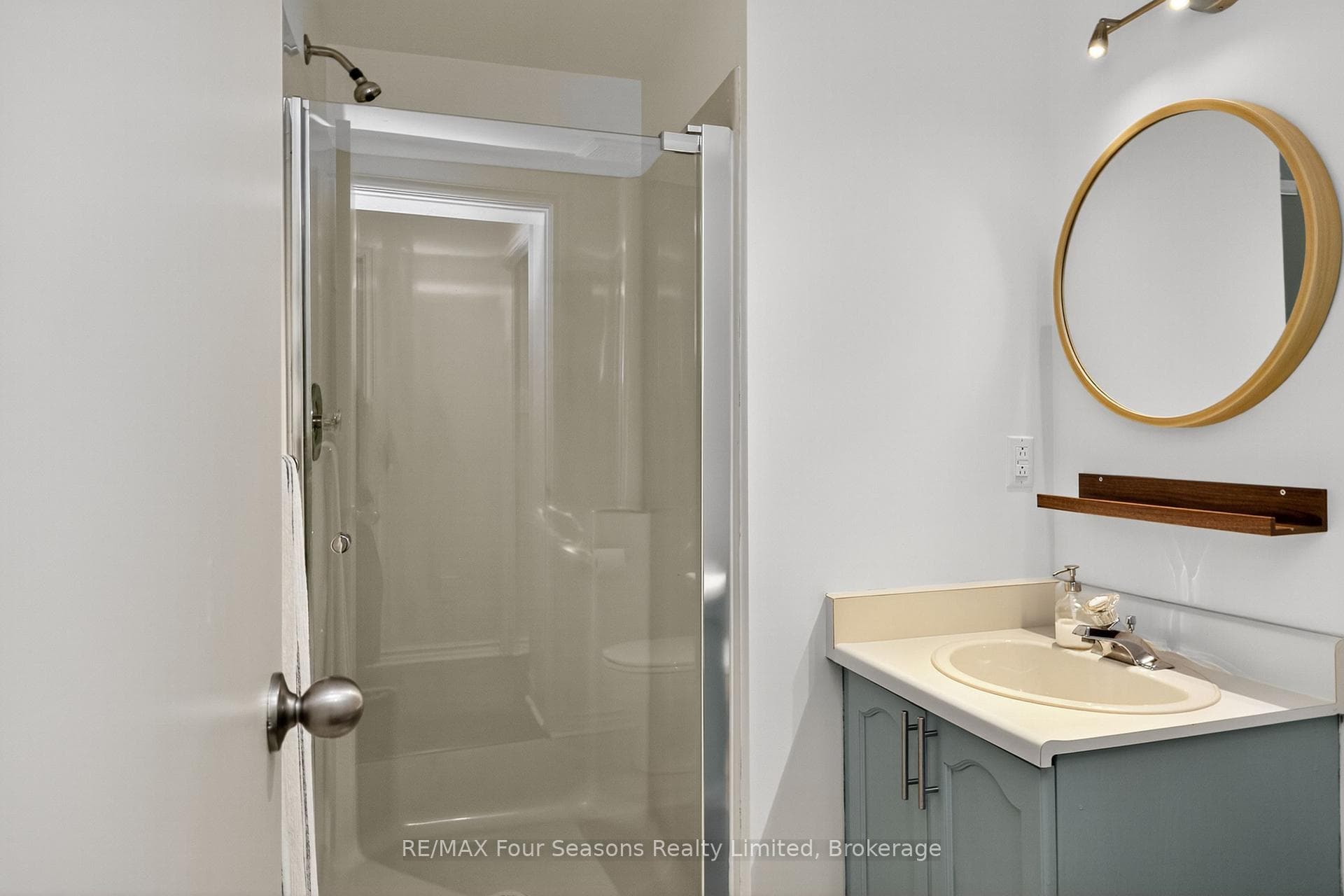 44 Trott Boulevard Unit 13 photo 29