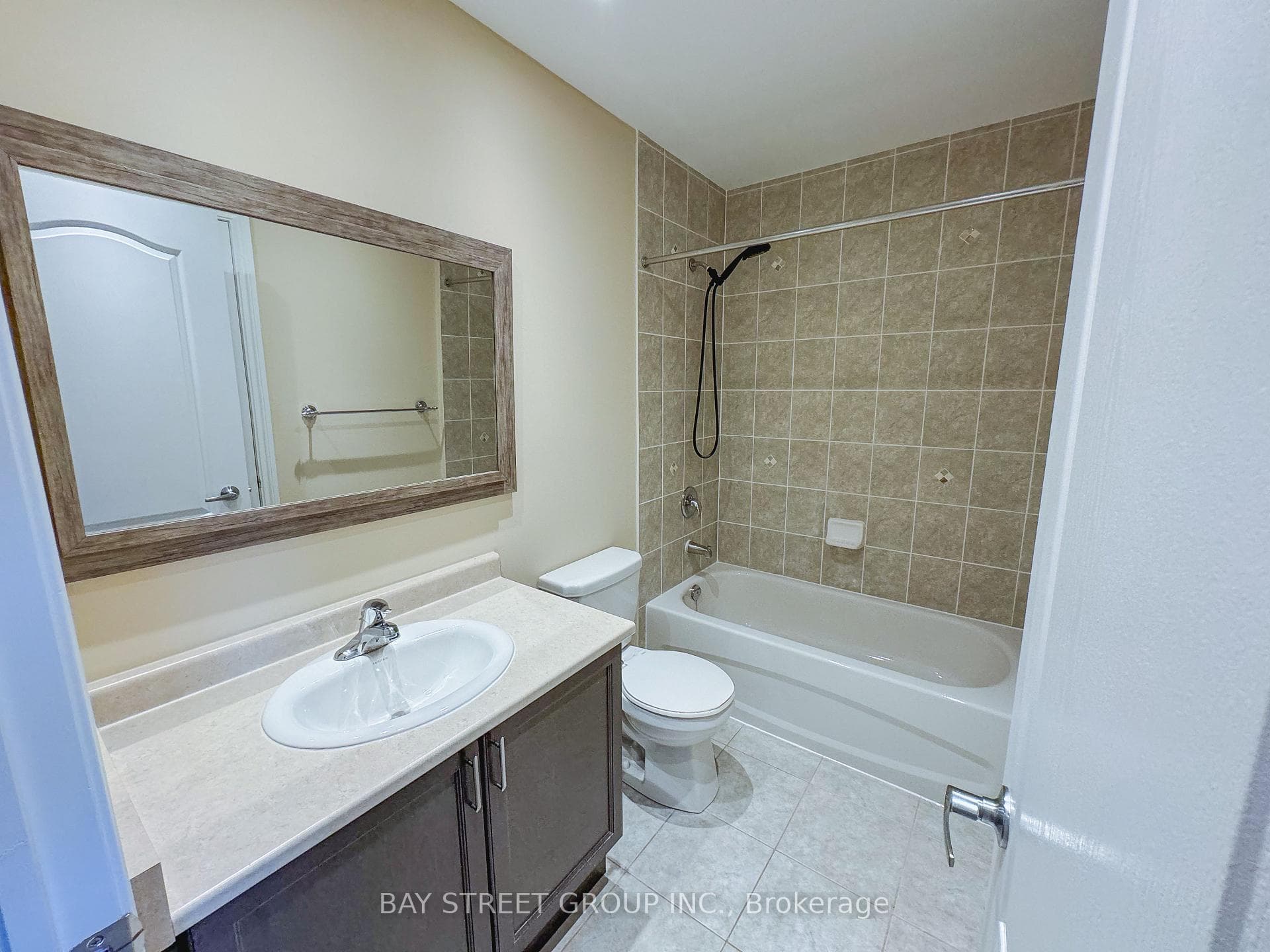 1 Empress Of Australia Lane photo 25
