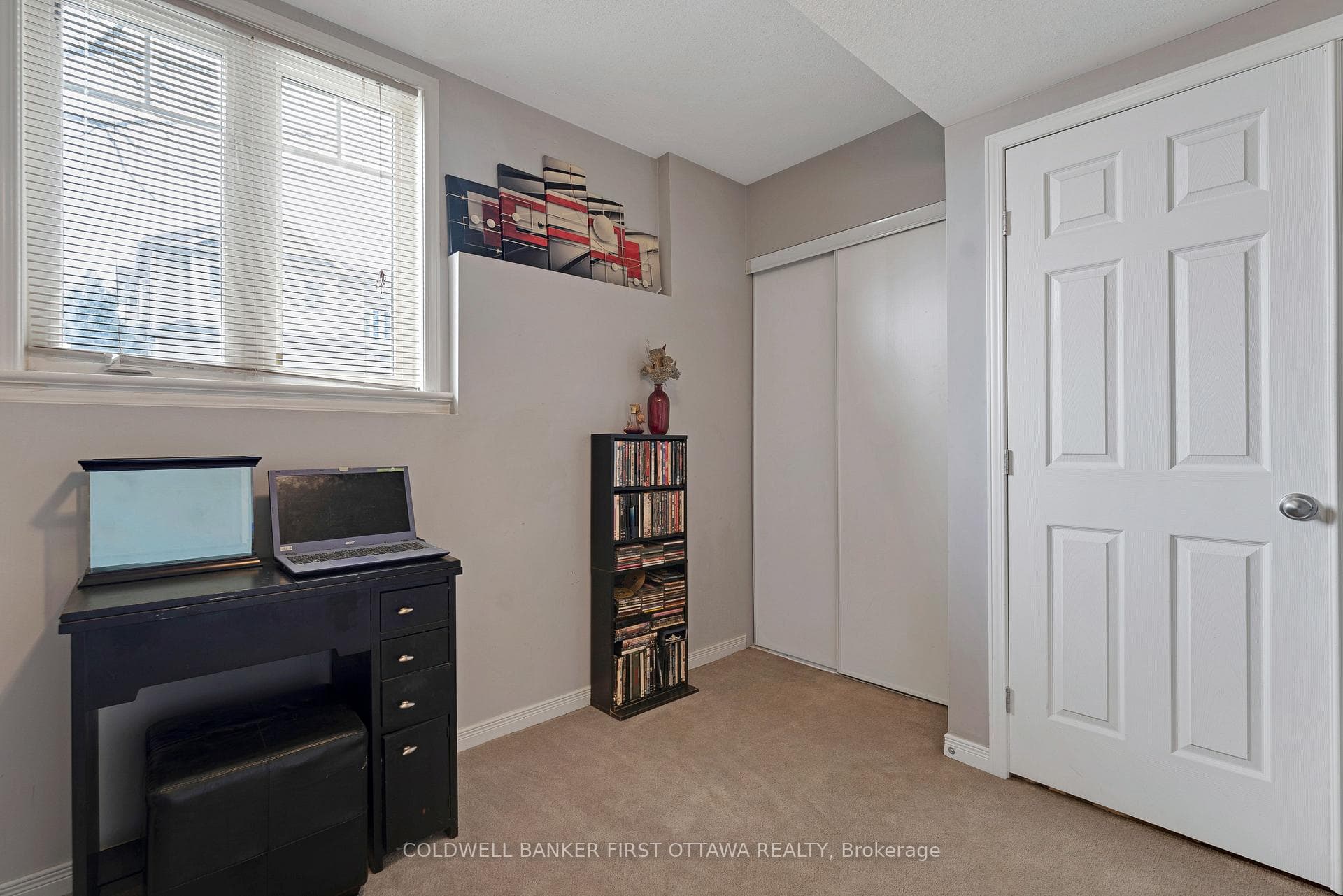 Second bedroom/office