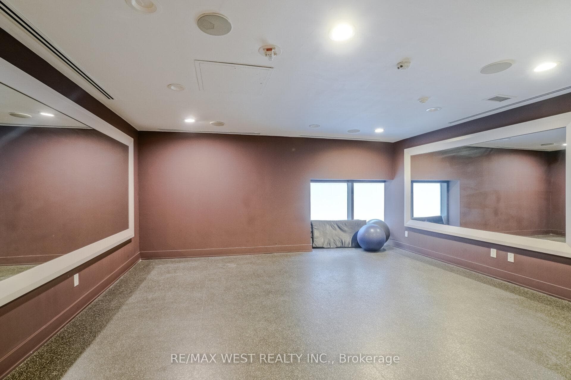 169 Fort York Boulevard Unit 715 photo 31