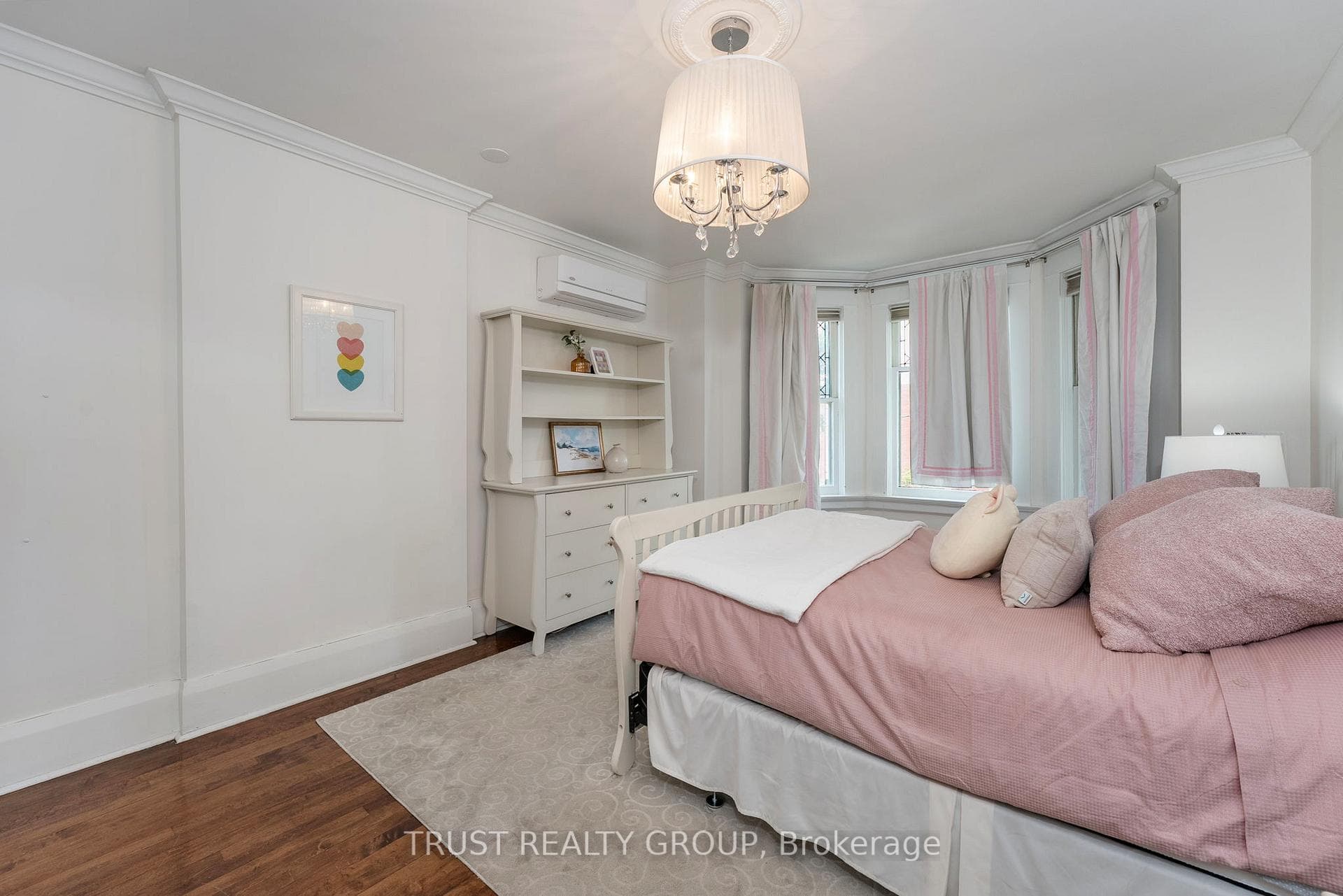 5 Ellerbeck Street photo 27