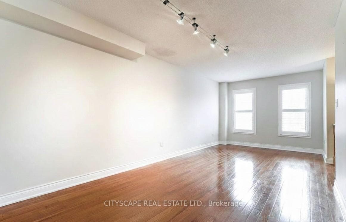 1480 Britannia Road Unit 82 photo 15