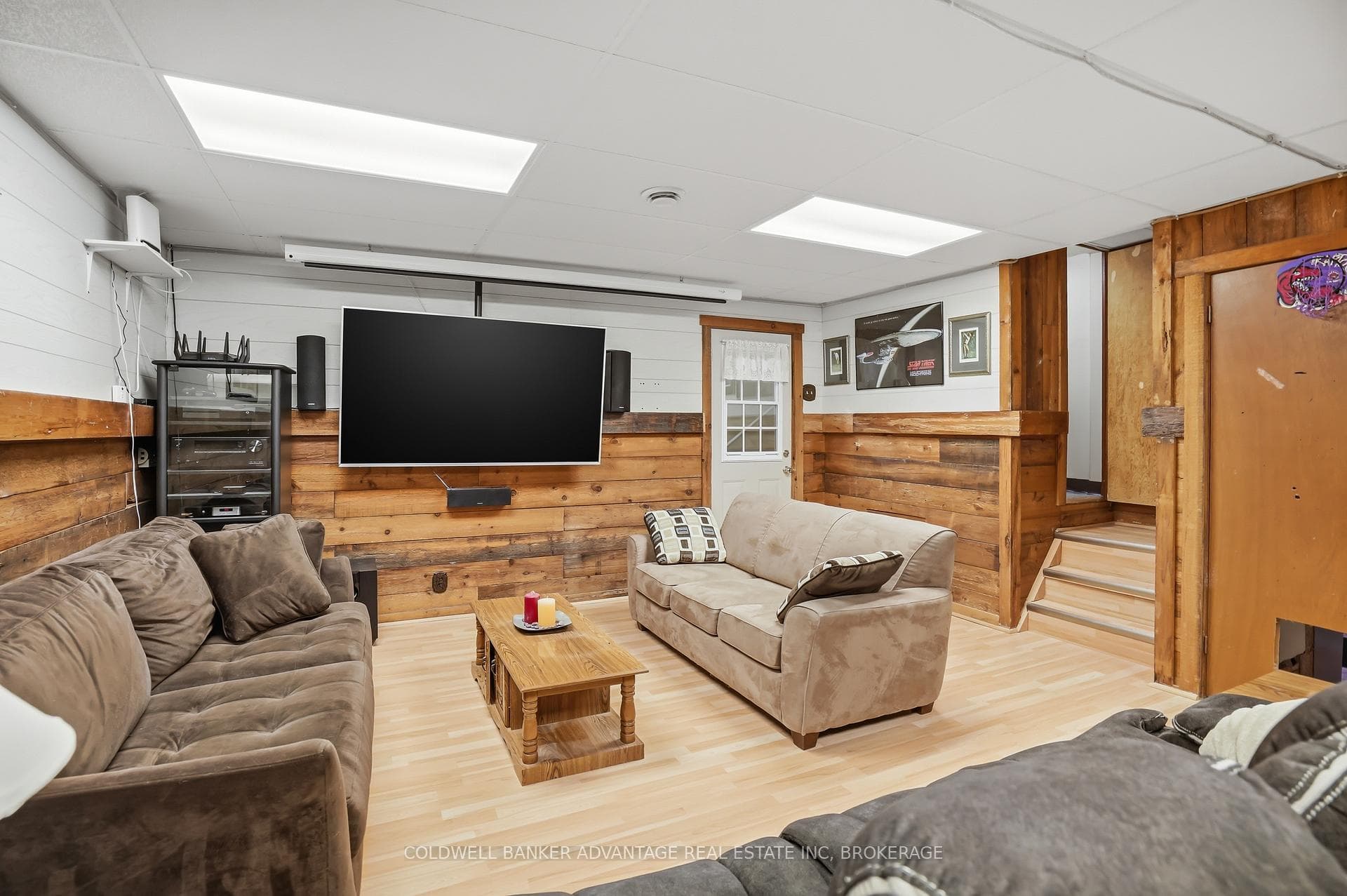 2859 Chippawa Road photo 23