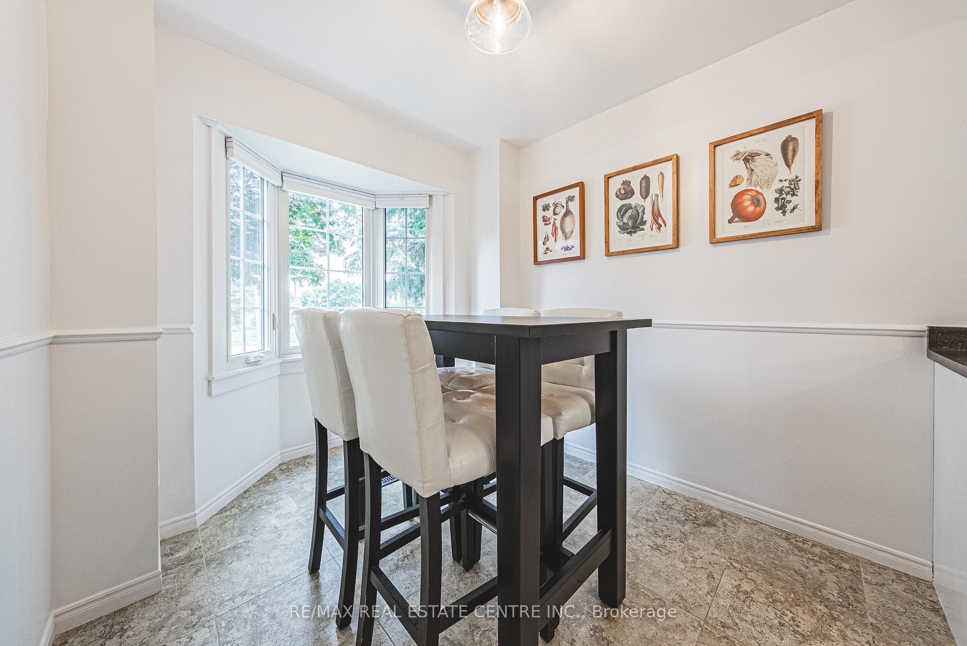 35 Cowan Boulevard photo 5