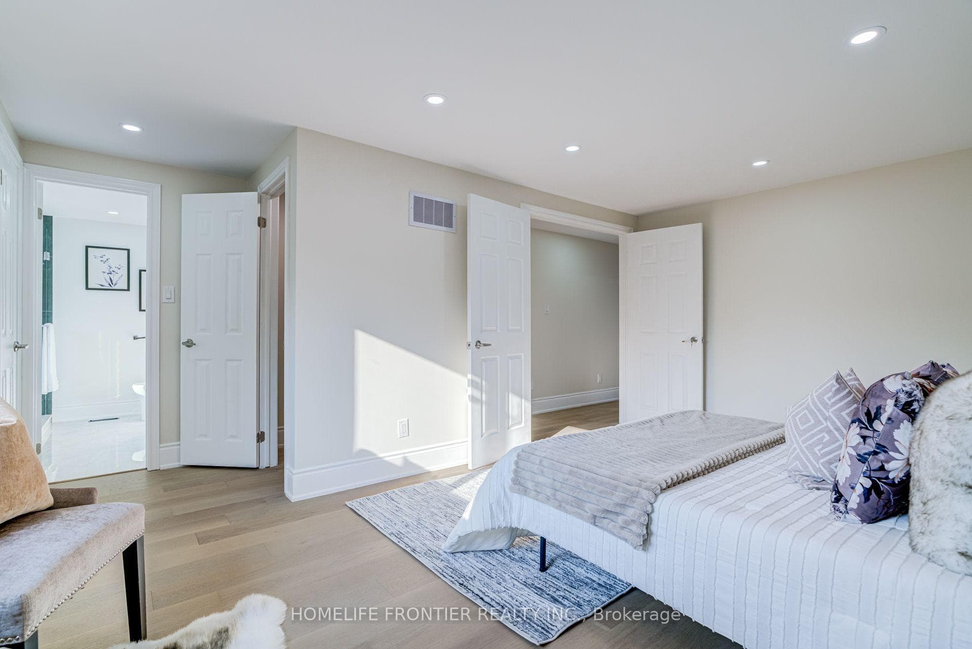 1059 Ivandale Drive photo 25