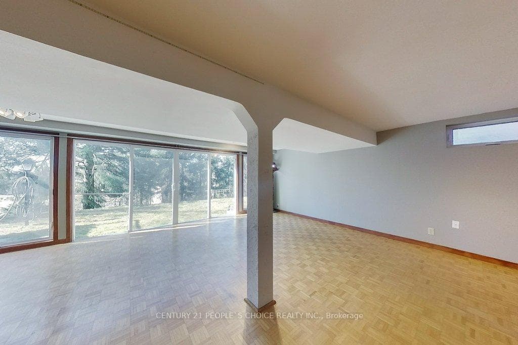 69 Bishop Court photo 30