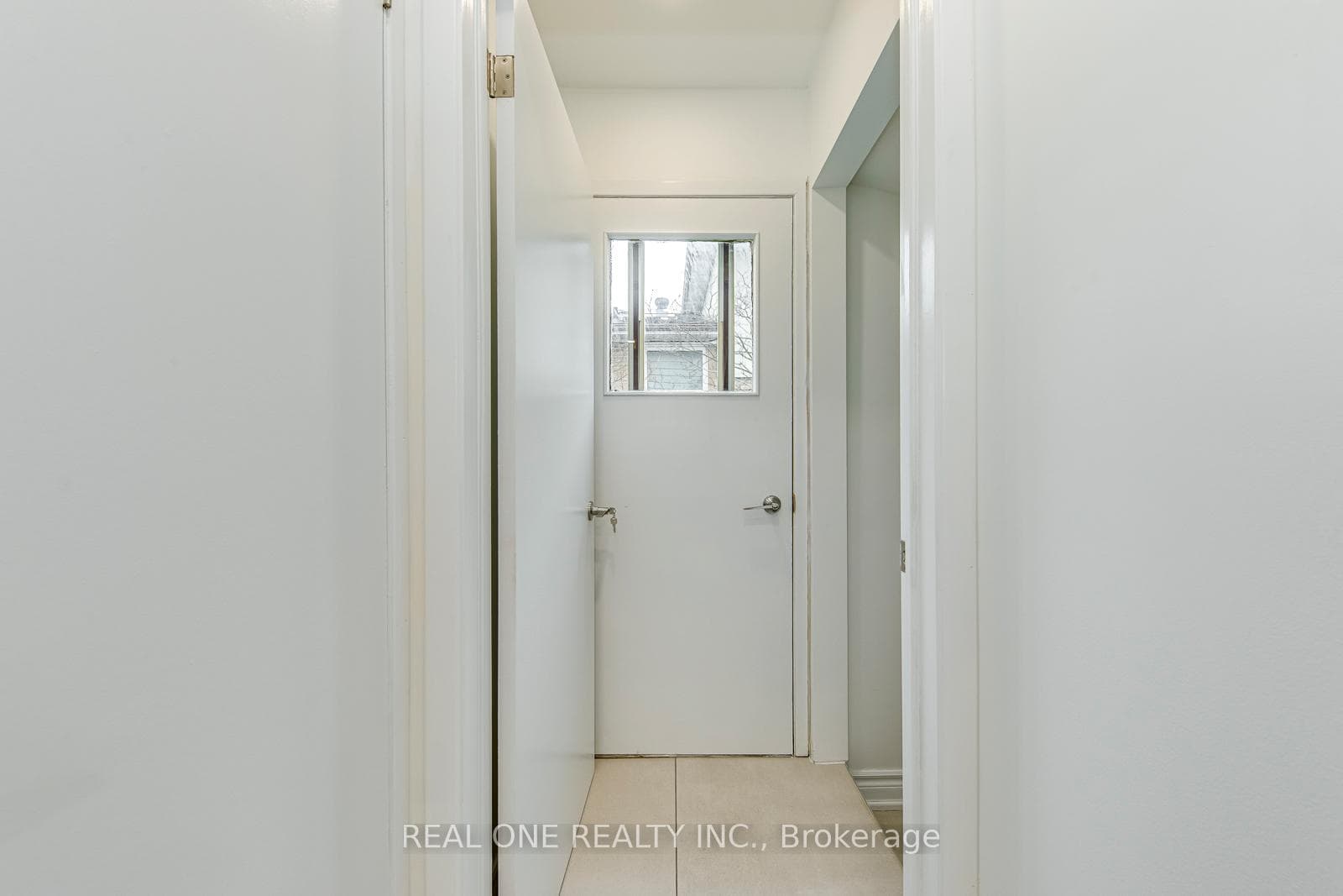 45 Hepworth Drive photo 35