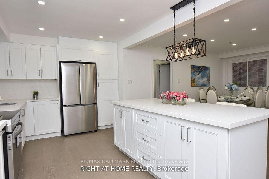 293 Churchill Avenue Unit Main photo 2