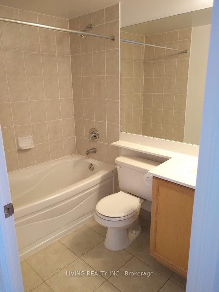 33 Cox Boulevard Unit 820 photo 12