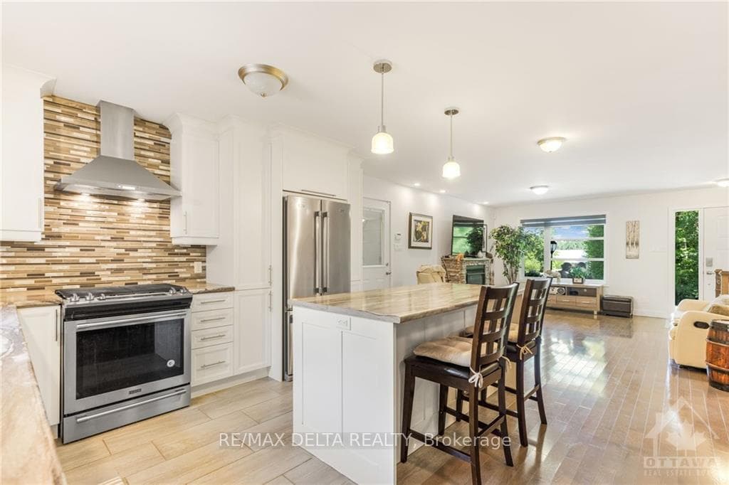 1700 STE ANNE Road photo 8