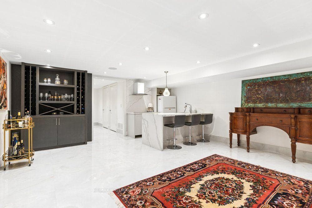 150 Sandringham Drive Unit . photo 40