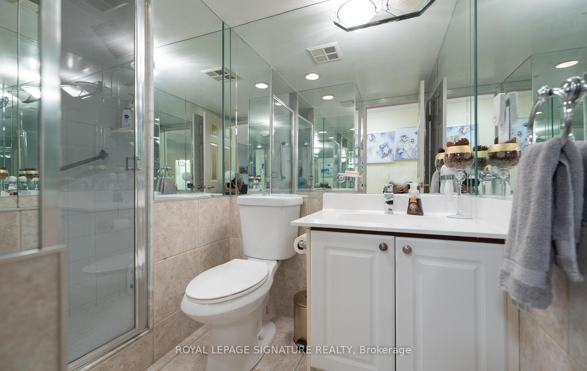 8501 Bayview Avenue Unit 1405 photo 27