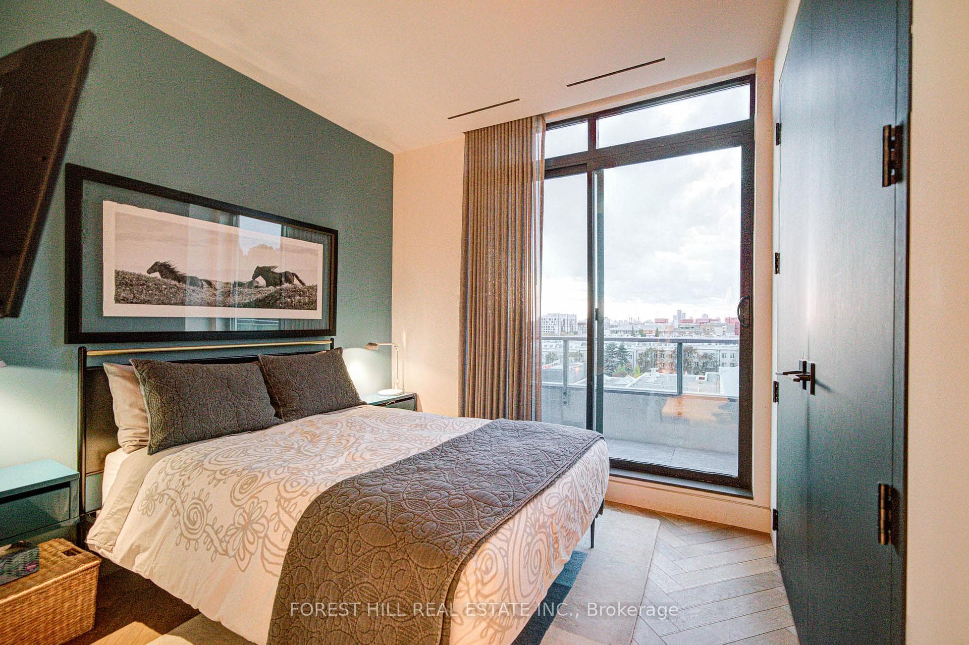 377 Madison Avenue Unit 706 photo 28
