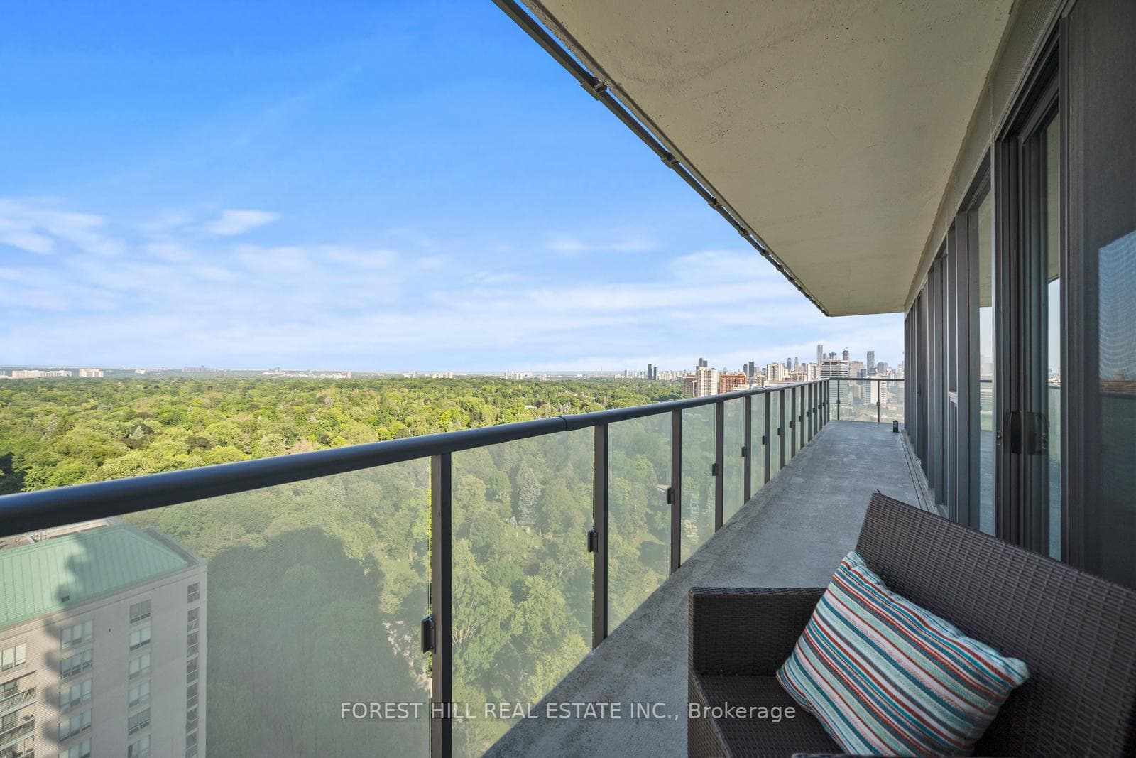 ENJOY THE FABULOUS VIEWS