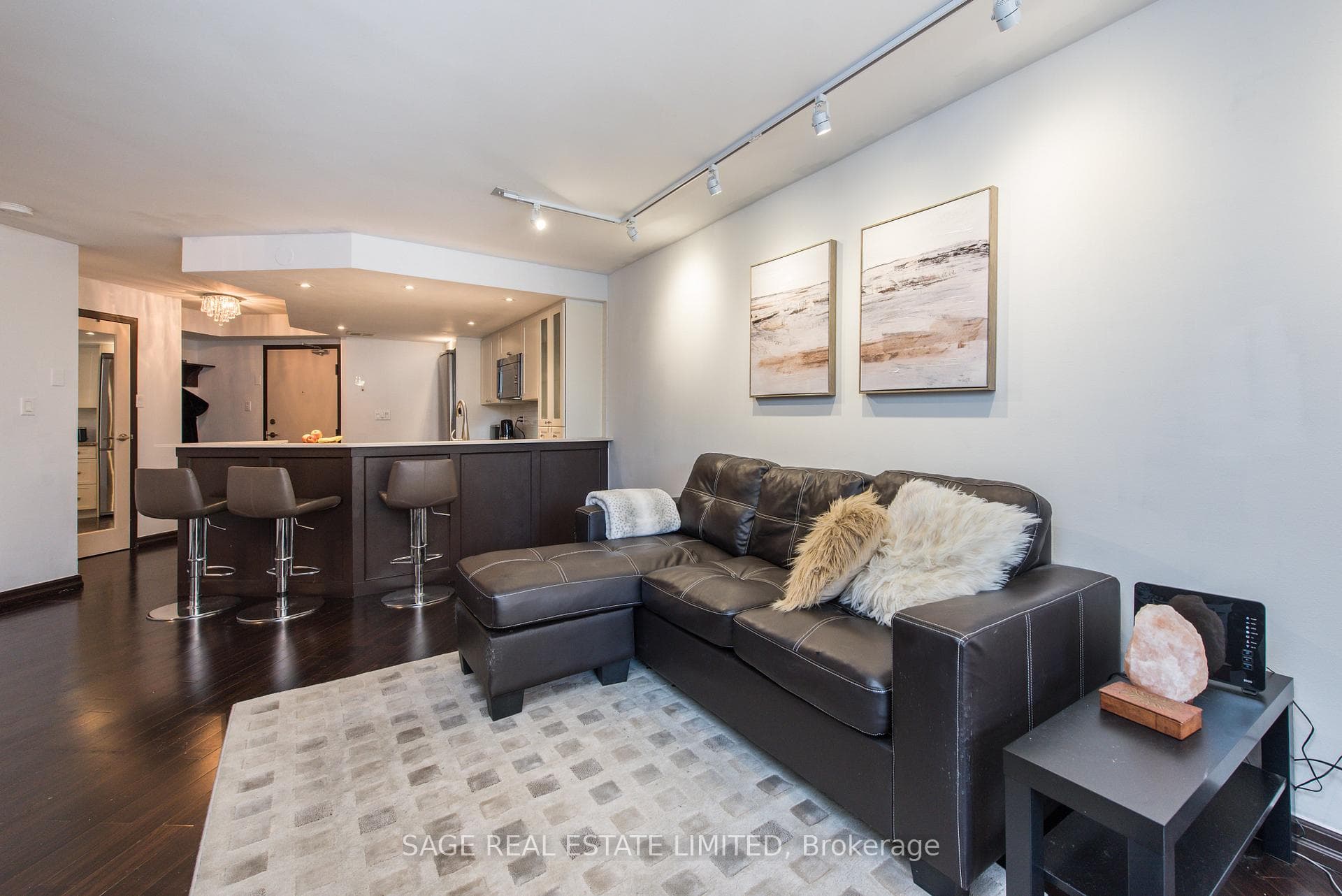 77 Maitland Place Unit 103 photo 6