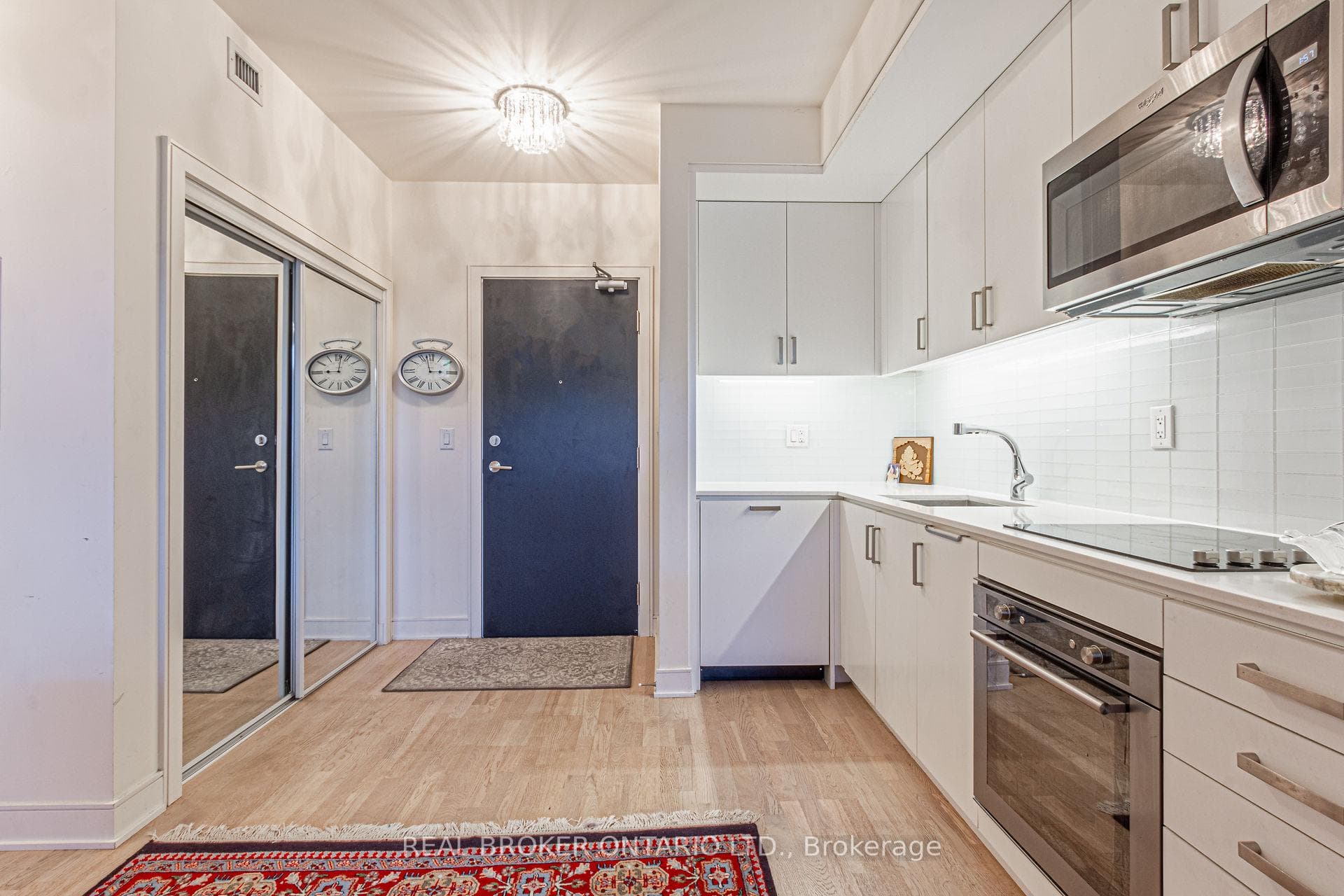 1575 Lakeshore Road Unit 161 photo 6
