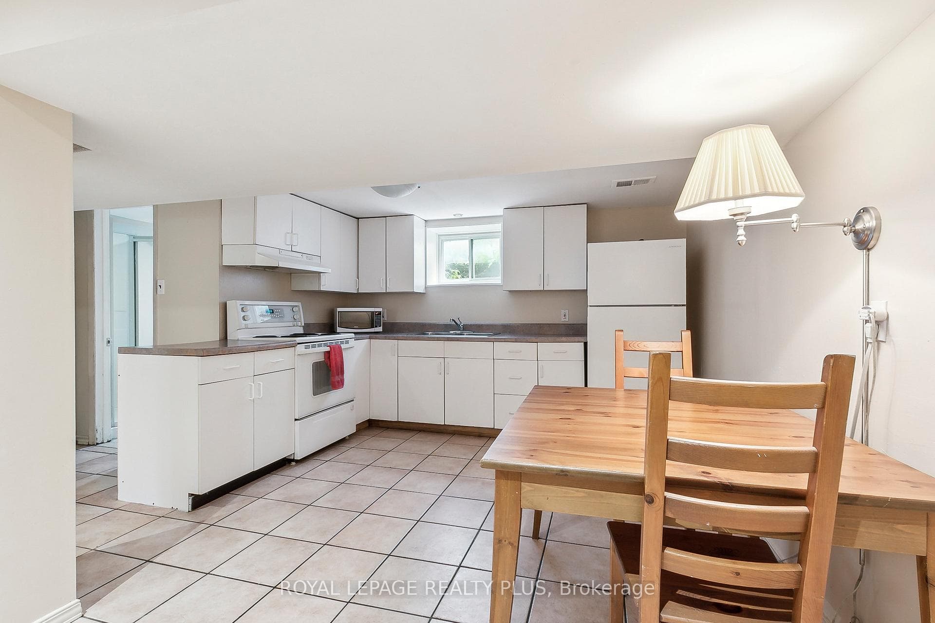 4236 Bloor Street photo 25