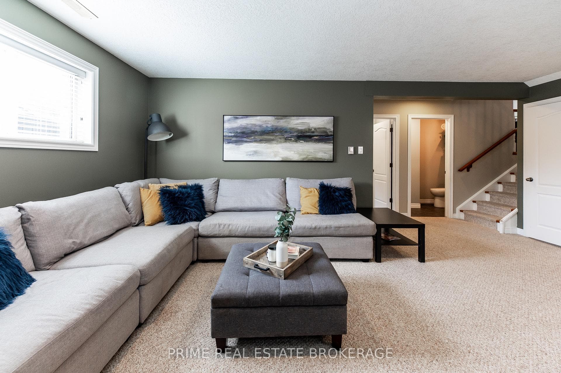 100 Hagerman Crescent photo 28