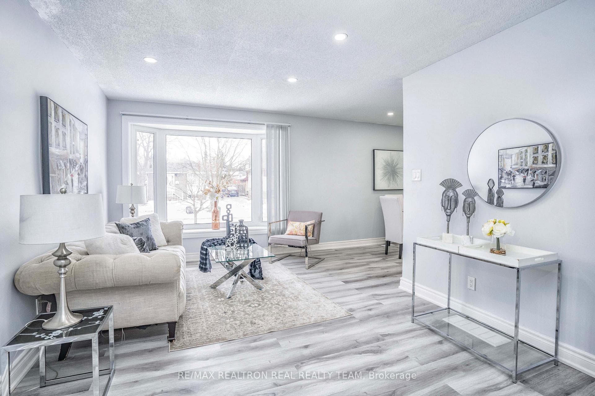 57 Thornbeck Drive photo 4