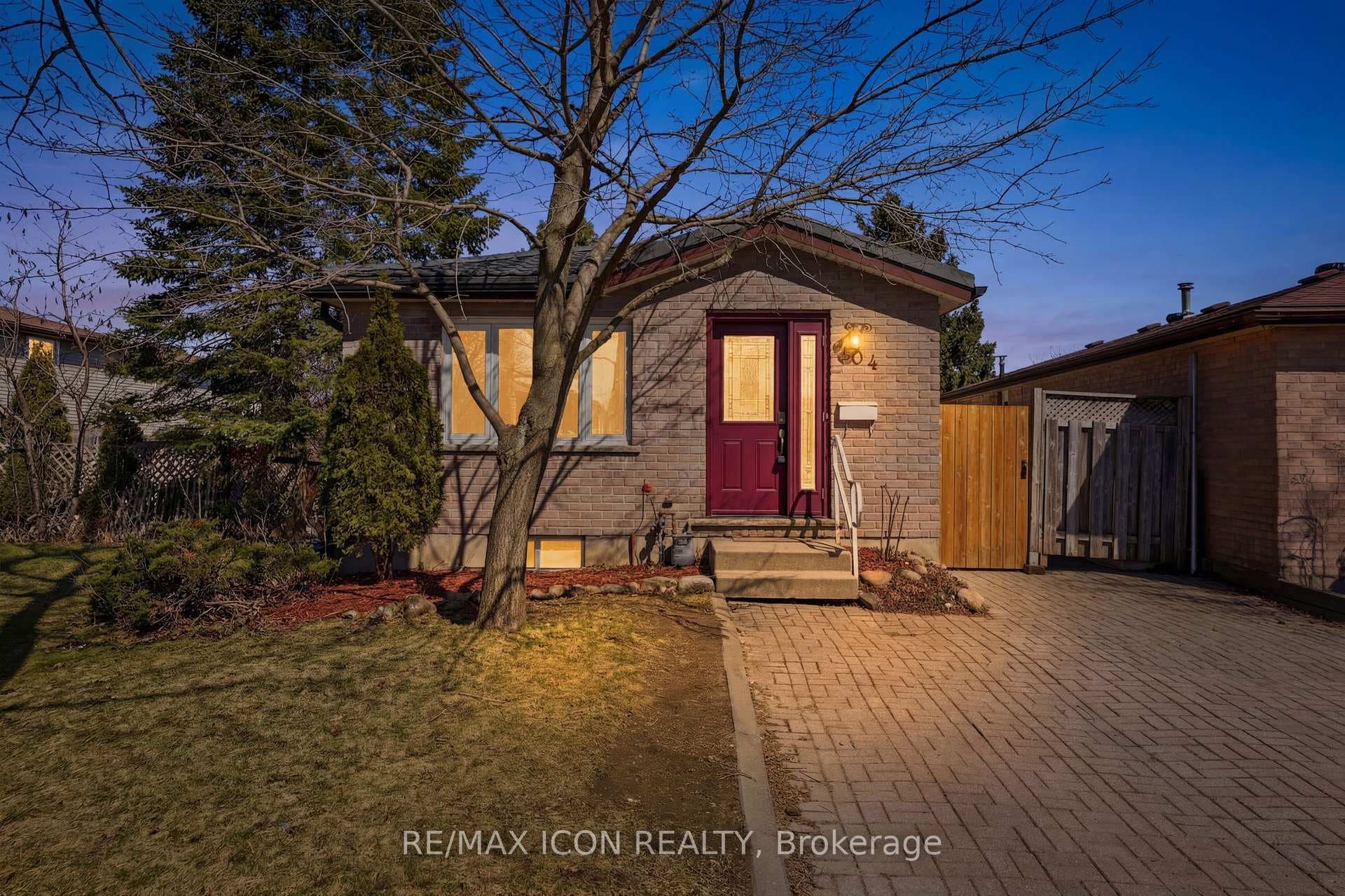 304 Dinison Place photo 38