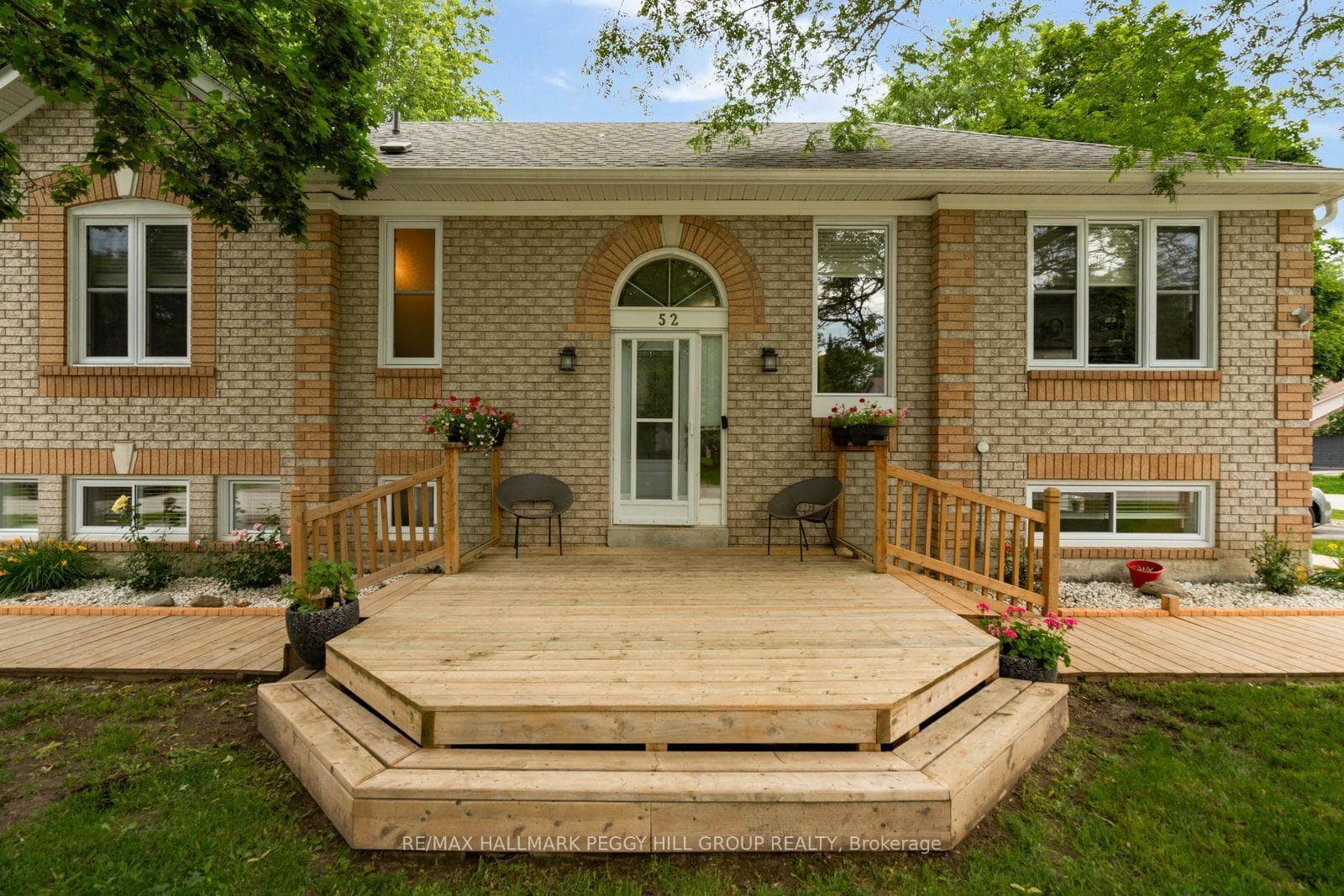 52 Harbour Crescent photo 16