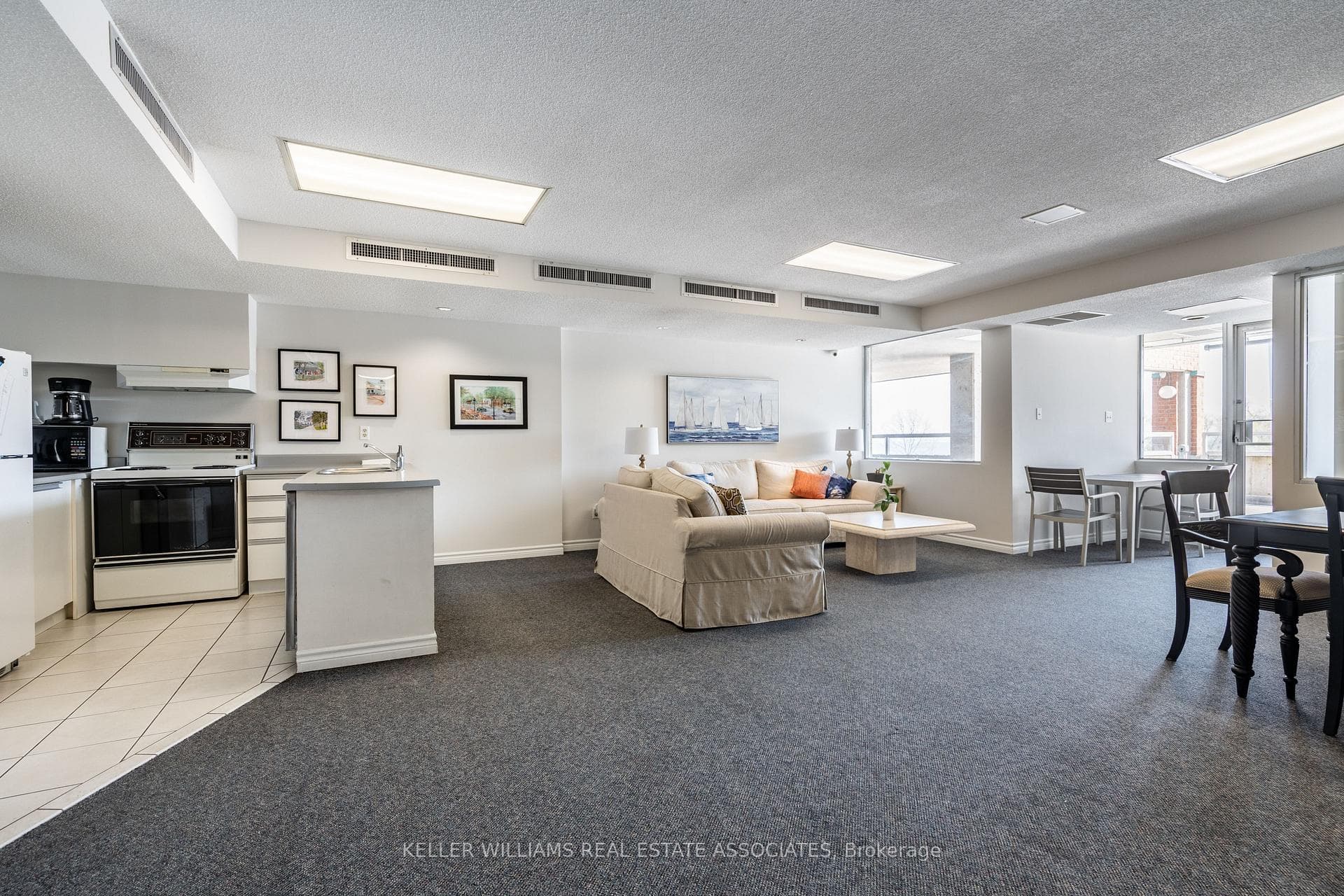 100 Bronte Road Unit 222 photo 48