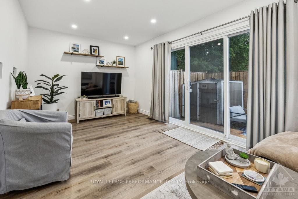 54 COSTELLO Avenue photo 4