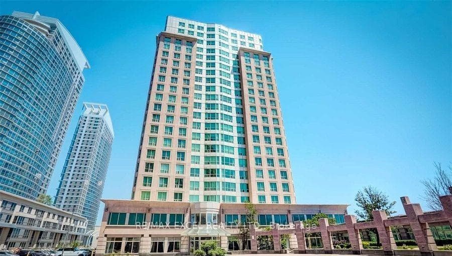 8 Lee Centre Drive Unit 601 photo 1