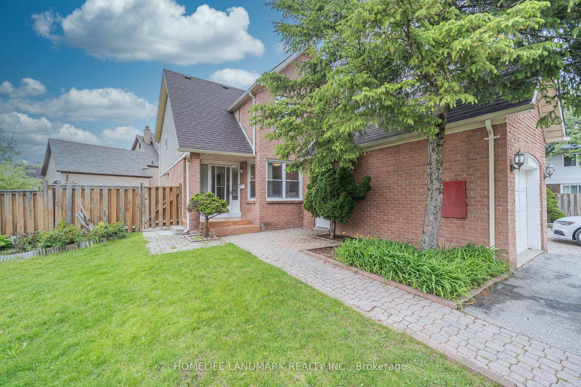 98 Ecclesfield Drive photo 1