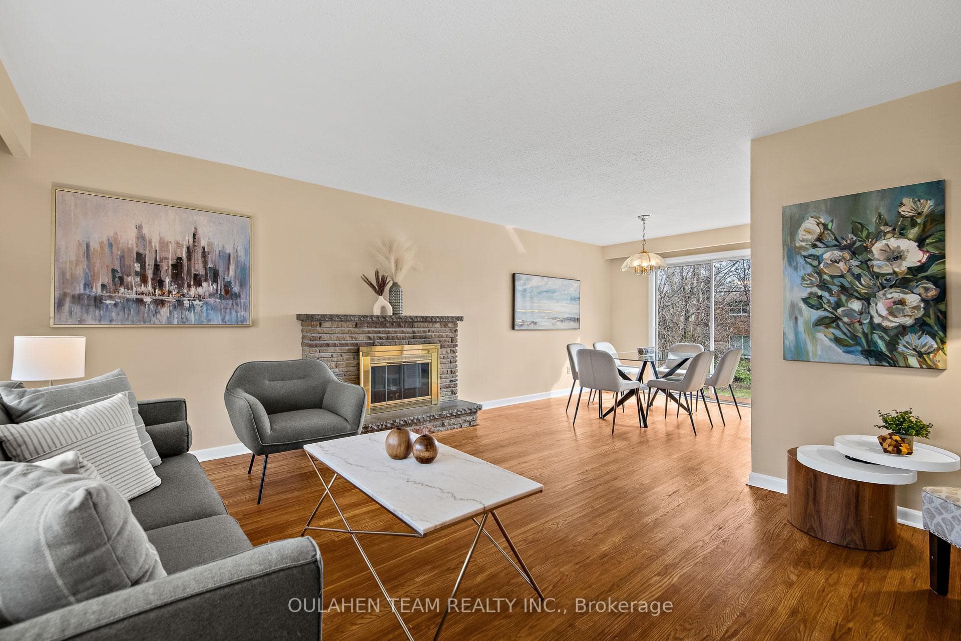 54 Tollerton Avenue photo 4