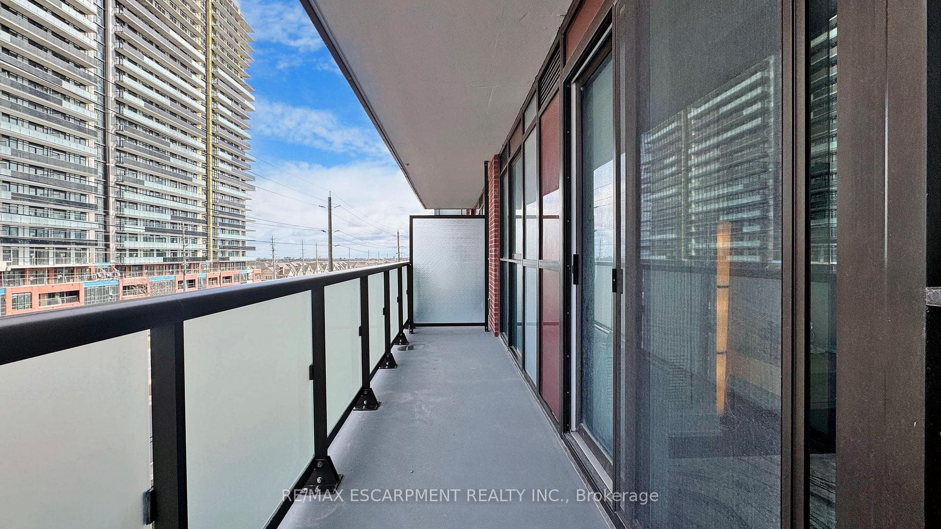 2550 Simcoe Street Unit 408 photo 19